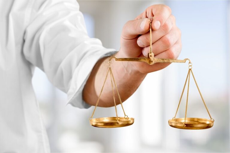 Gelijk loon, gelijk fout: hoe de Belastingdienst dga's op één hoop gooit Gelijk loon, gelijk fout: hoe de Belastingdienst dga's op één hoop gooit